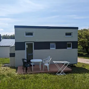 Tiny House Proche De La Sans Draps Ni Serviettes Tente de luxe Plévenon