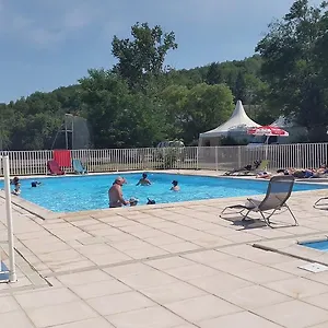 Les Rives Du Ceou Camping Saint-Chamarand