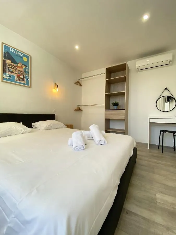 La Cle -Climatisation - Parking Prive - Ideale - Professionnels - Familles - Amis Hyères Appartement